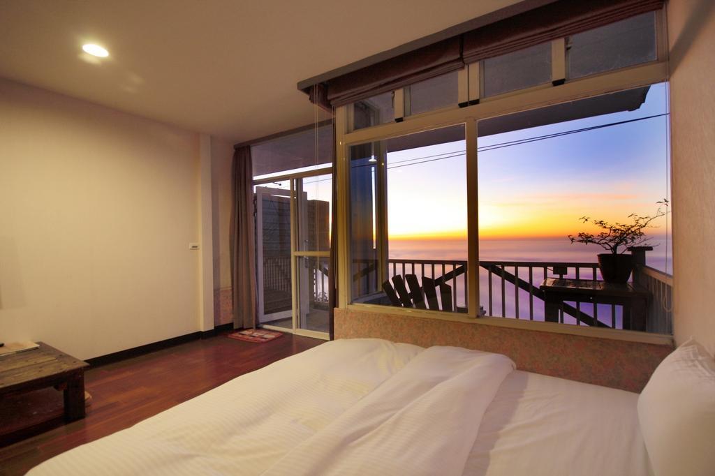 Sky Lounge B&B Zhushan Buitenkant foto