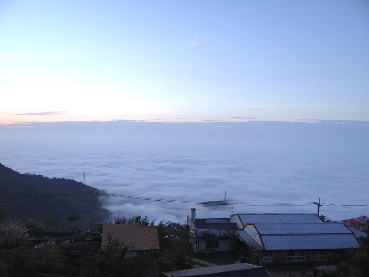 Sky Lounge B&B Zhushan Buitenkant foto