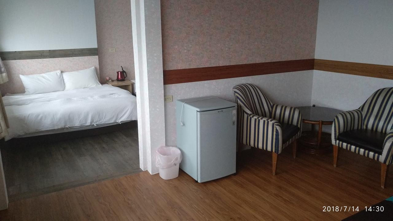 Sky Lounge B&B Zhushan Buitenkant foto