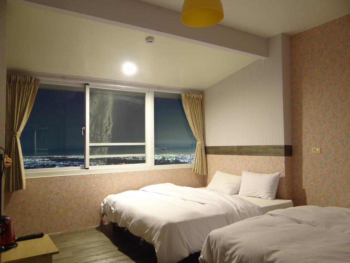 Sky Lounge B&B Zhushan Buitenkant foto