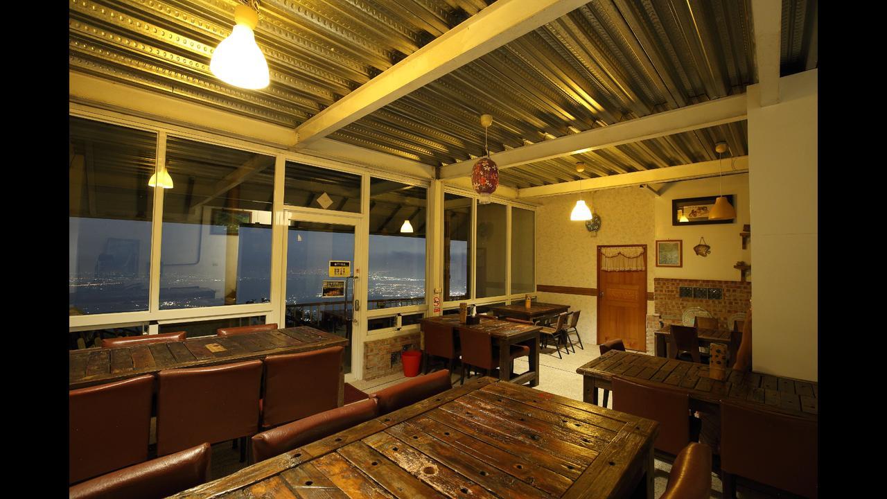 Sky Lounge B&B Zhushan Buitenkant foto
